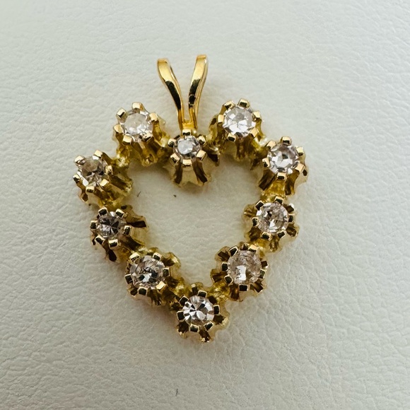 14K Yellow Gold Heart Pendant with Diamonds Halo - Picture 2 of 6